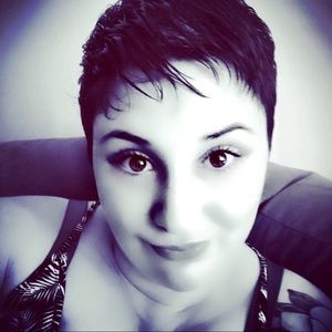 Meet your Posher, April